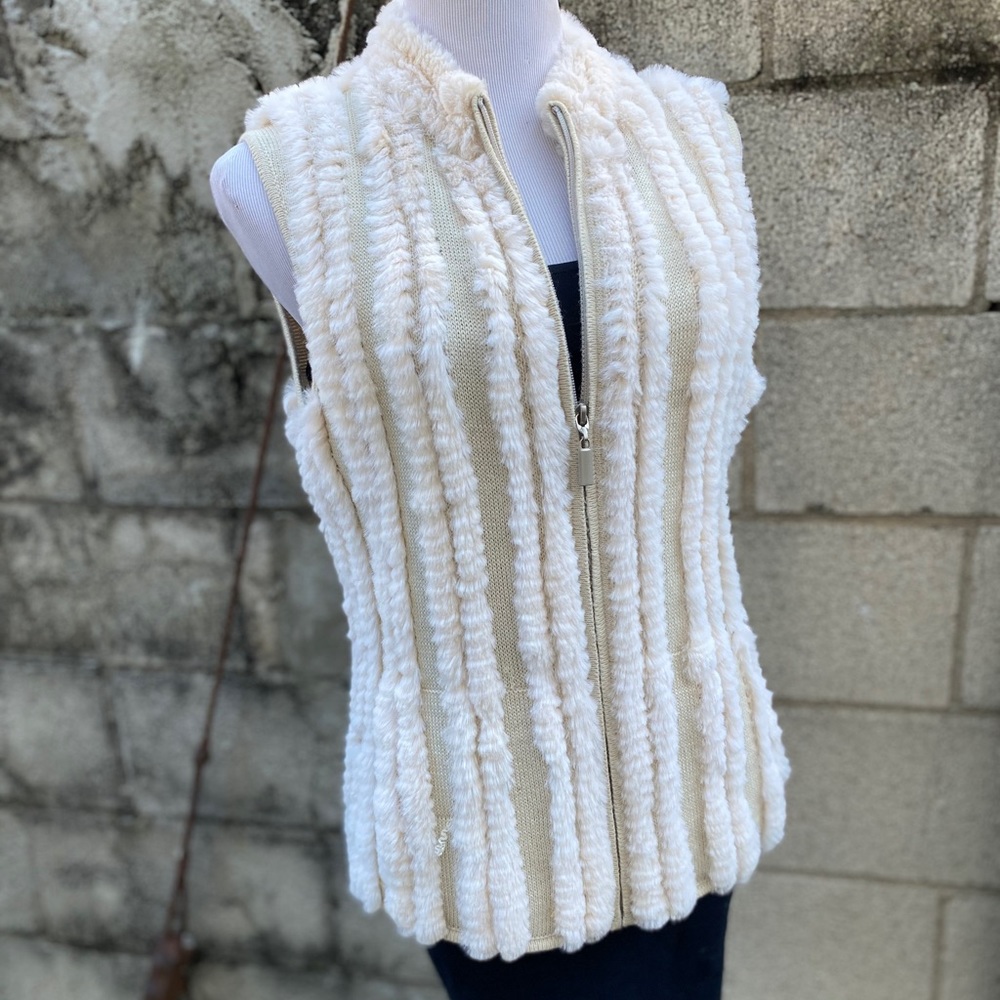 Vintage Rabbit fur vest - Picture 3 of 14